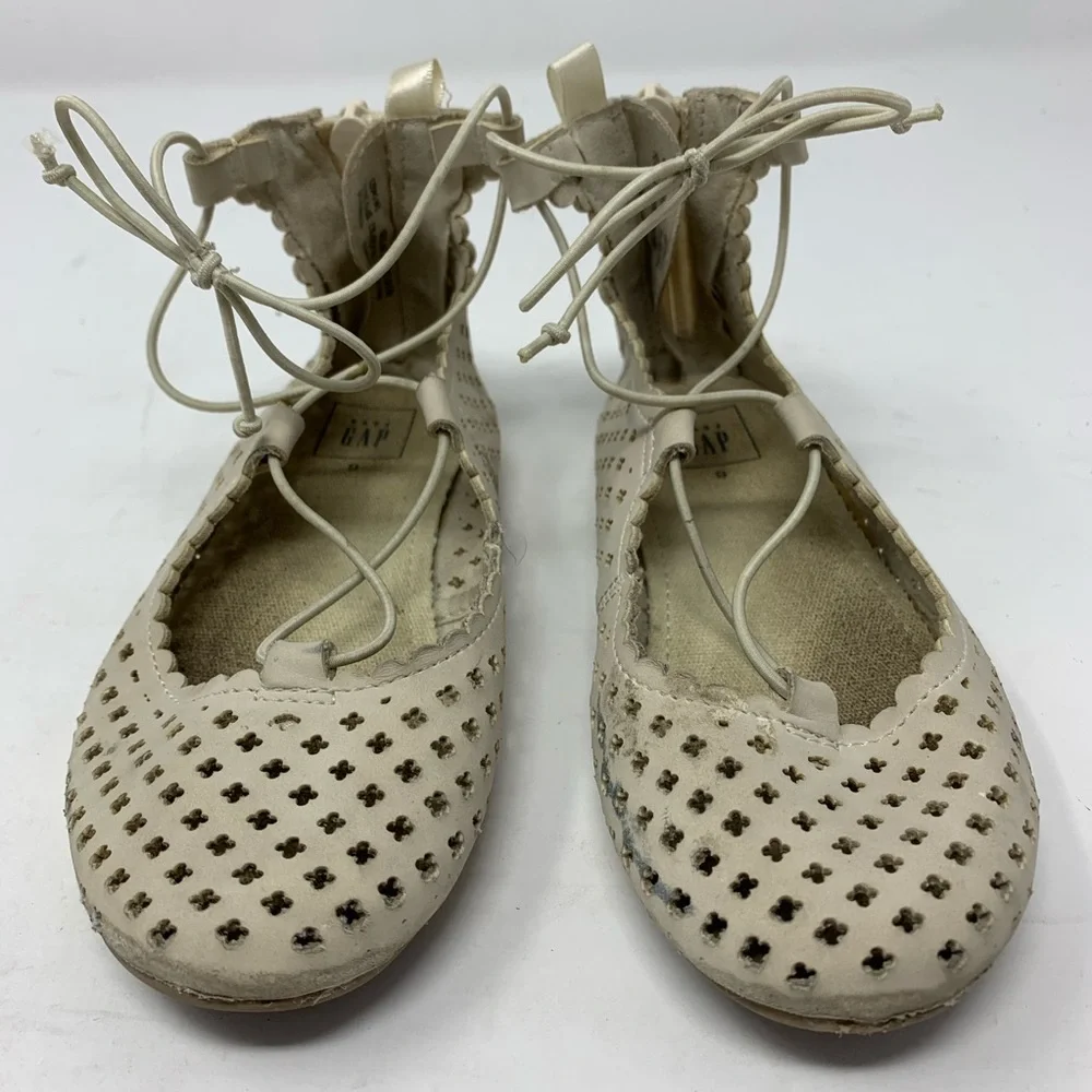 Gap perforated gladiator‎ flat sandal size 9